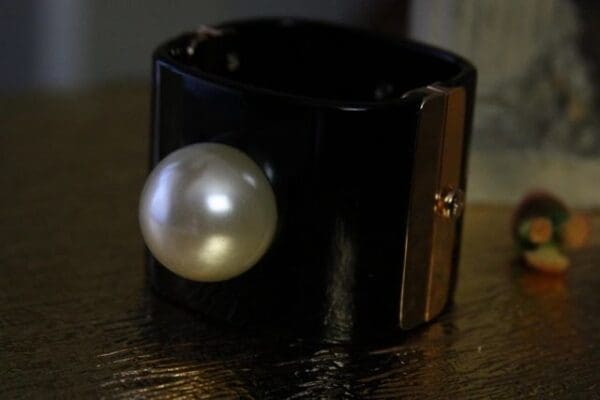 1154 Madam Coco Huge Pearl Cuff Bangle - Image 3