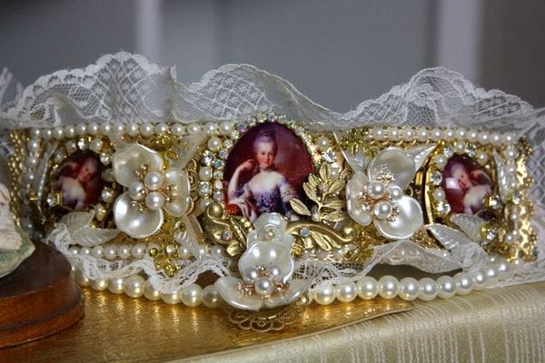 A close up of the tiara on top of a table