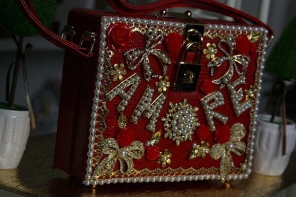 SOLD! 1458 Amore Baroque Pearl Bow Handbag Trunk - Image 5