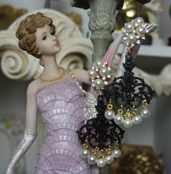SOLD! 1473 Baroque Chandelier Pearl Studs Earrings - Image 4