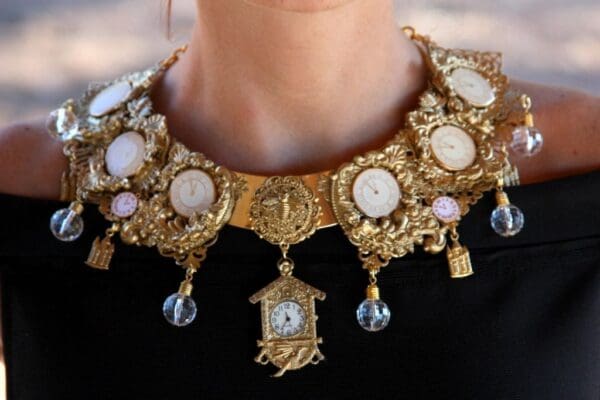 SOLD! 1476Total Baroque Gold Filigree Collar Clock Fairy Collection 2016 Bee Set - Image 2