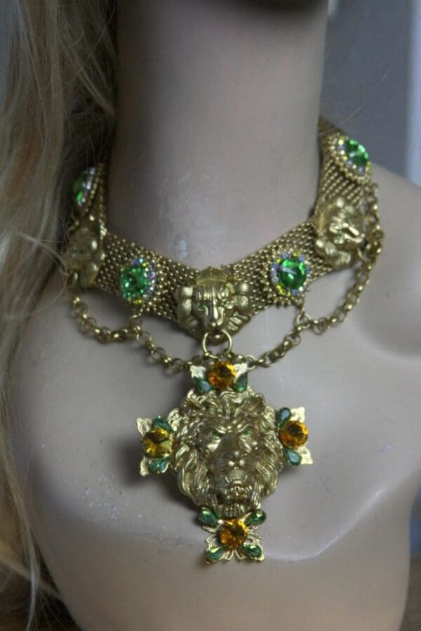 SOLD! 1489 Total Baroque Lion Green Swarovski Crystal Set - Image 2
