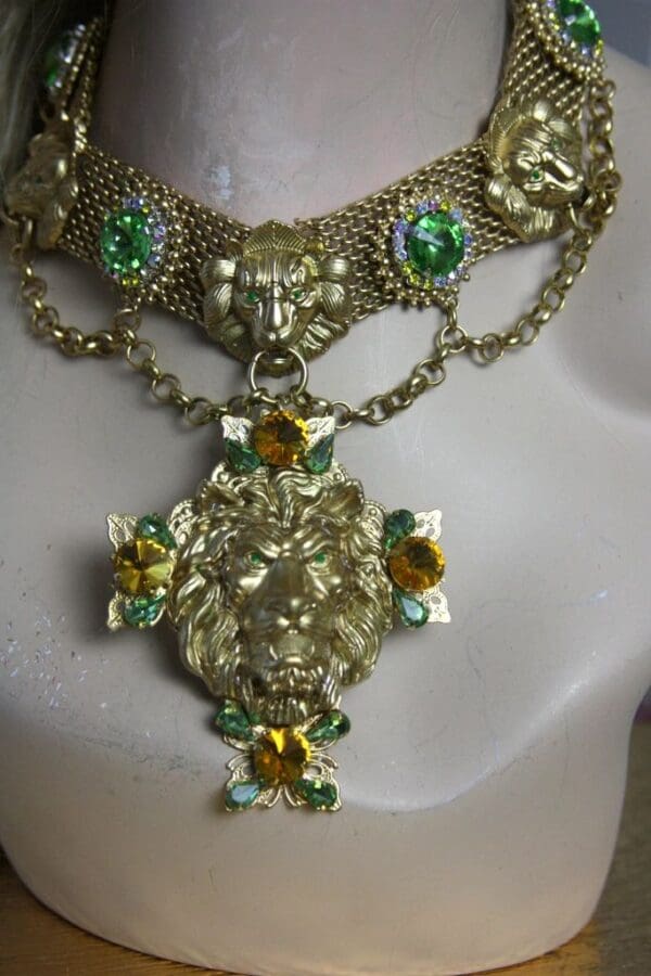 SOLD! 1489 Total Baroque Lion Green Swarovski Crystal Set - Image 5