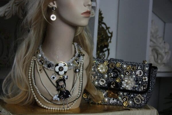 SOLD! 1515 Madam Coco Doll Brooches Charm Set - Image 3