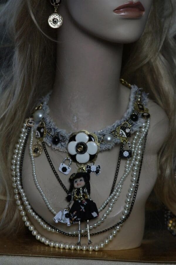 SOLD! 1515 Madam Coco Doll Brooches Charm Set - Image 4