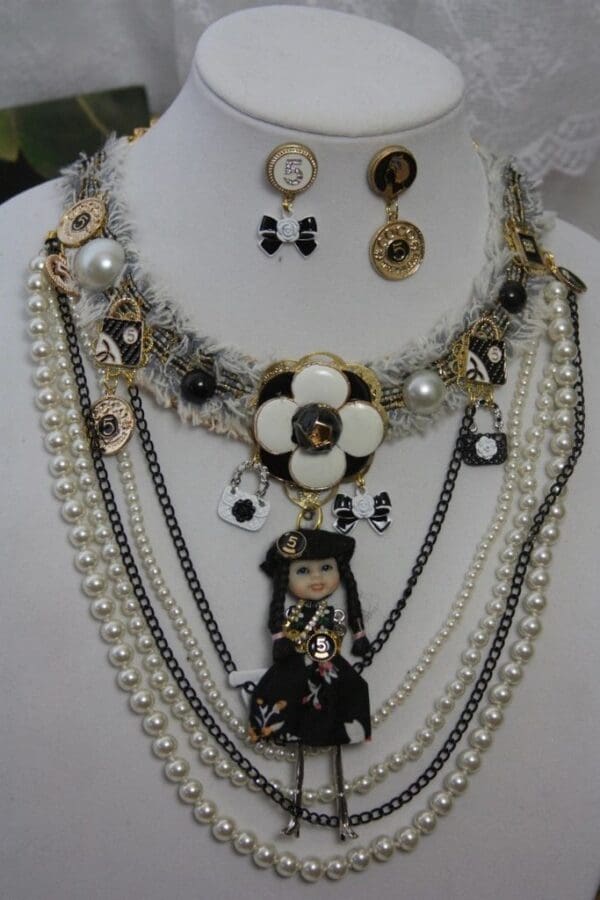 SOLD! 1515 Madam Coco Doll Brooches Charm Set - Image 6