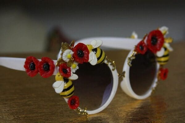 SOLD! 1521 Bee Poppy Embellished Fancy Sunglasses - Image 7
