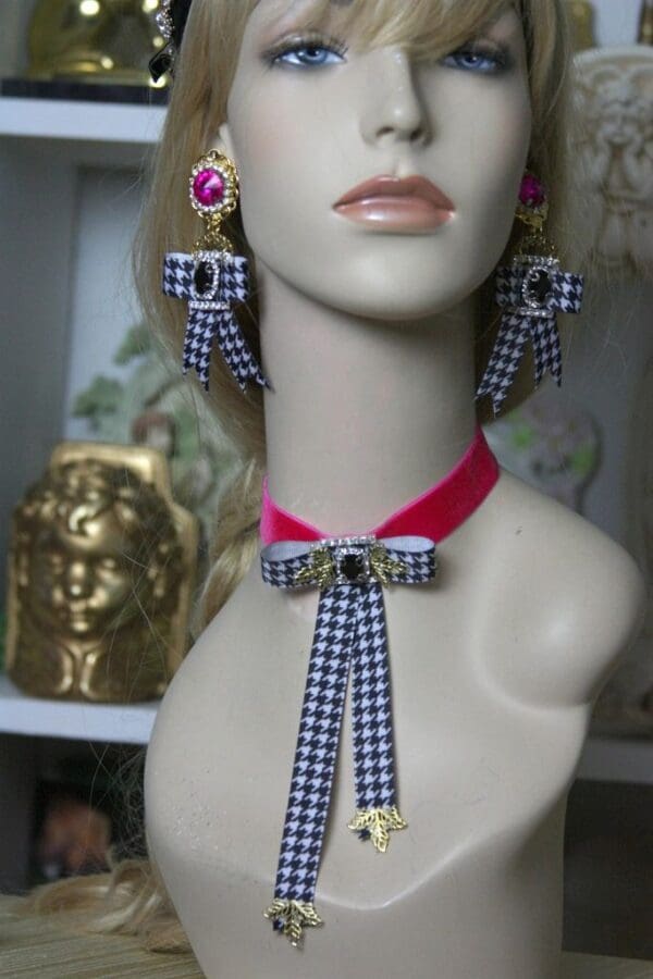 SOLD! 1547 Trendy Designer Inspired Houndstooth BroochCrystal Studs - Image 7