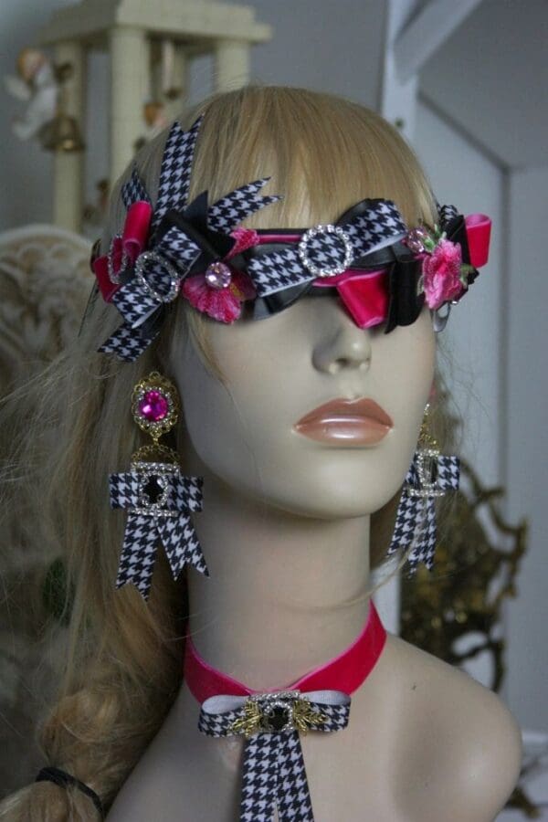 SOLD! 1570 Designer Inspired Houndstooth Fuchsia Crystal Bow Headband - Image 6