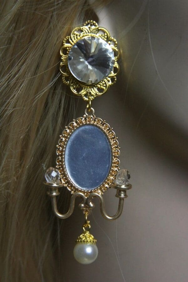 SOLD! 1583 Runway Baroque Mirrow Crystal Massive Pearl Earrings Studs - Image 2