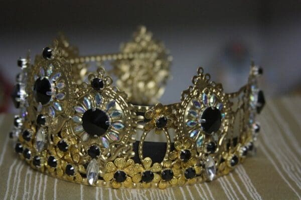 SOLD! 1589 Total Baroque Black Crystal HEadband Crown - Image 7