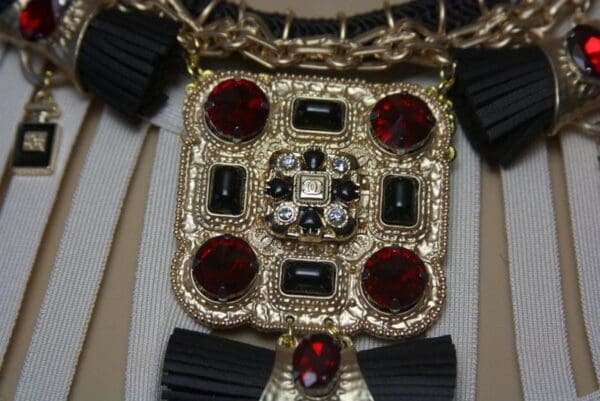 SOLD! 1616 Vintage Style Bow Huge Necklace Set - Image 10