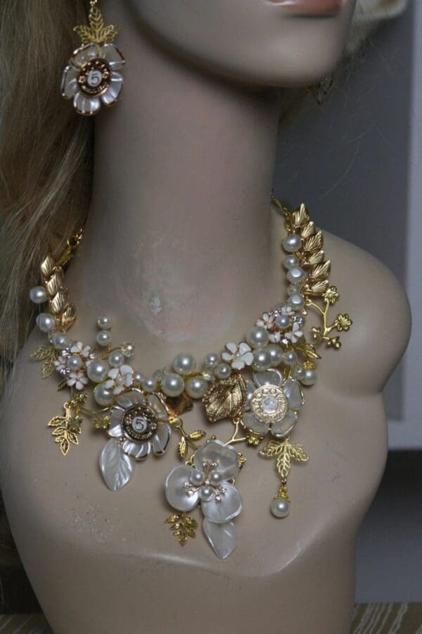 SOLD! 1619 Madam Coco Charms Pearl FLower Gold Leaf SET - Image 7