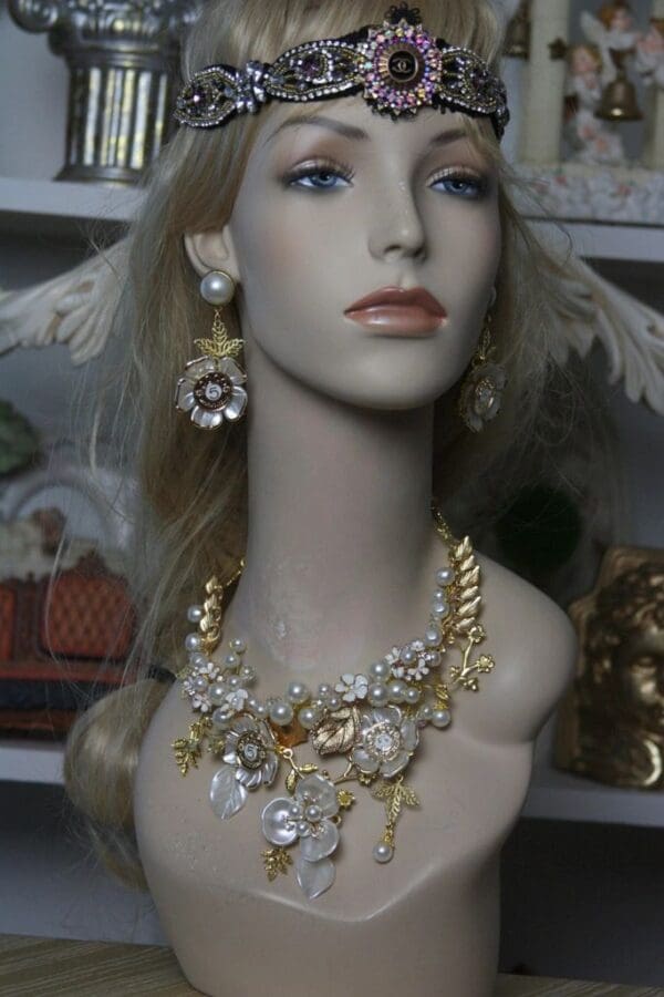 SOLD! 1619 Madam Coco Charms Pearl FLower Gold Leaf SET - Image 5