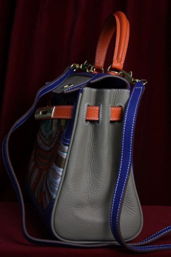 SOLD!1669 Rare Print Orange Blue Crossbody Handbag - Image 4