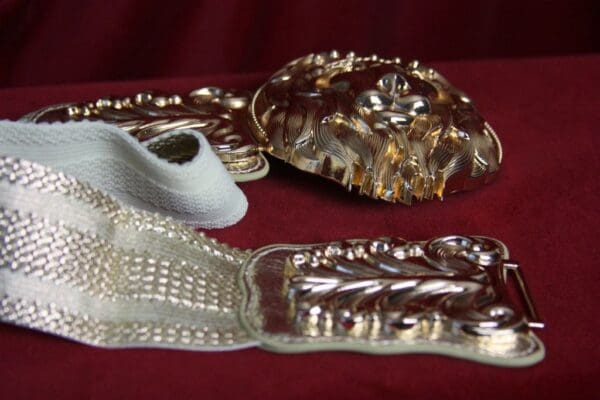 SOLD! 1674 Baroque Massive Gold Tone Lion Head Waist Belt - Image 3