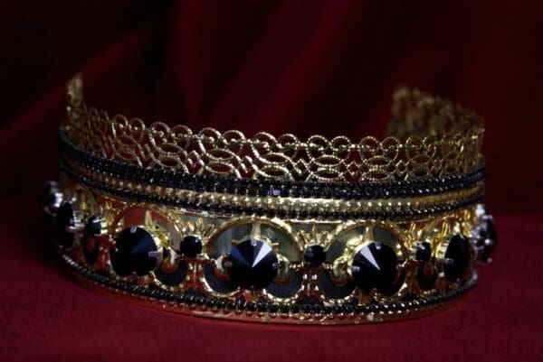 SOLD!1697 BAroque Black Crystal Filigree Crown HEadband - Image 8