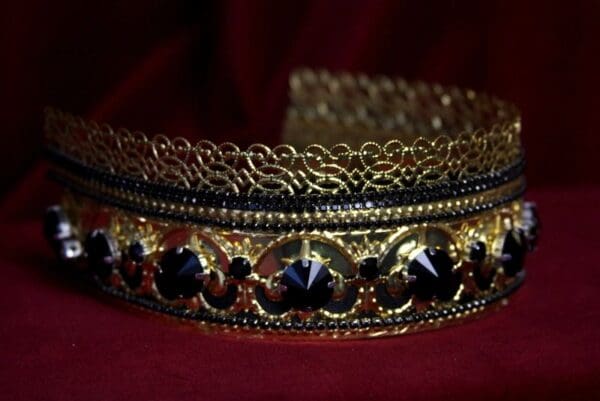 SOLD!1697 BAroque Black Crystal Filigree Crown HEadband - Image 4
