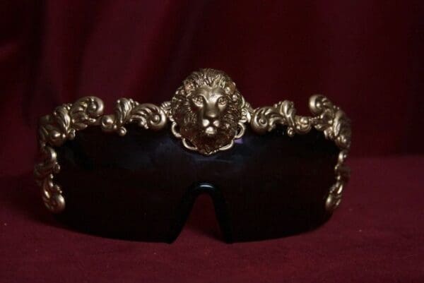 SOLD! 1737 Lion Baroque Unisex Sunglasses - Image 3