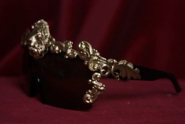 SOLD! 1737 Lion Baroque Unisex Sunglasses - Image 5