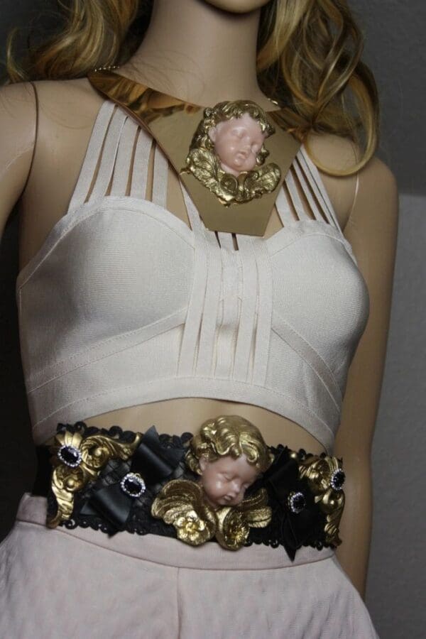 SOLD! 1758 Total Baroque Vivid Cherub Bow Waist Belt - Image 4