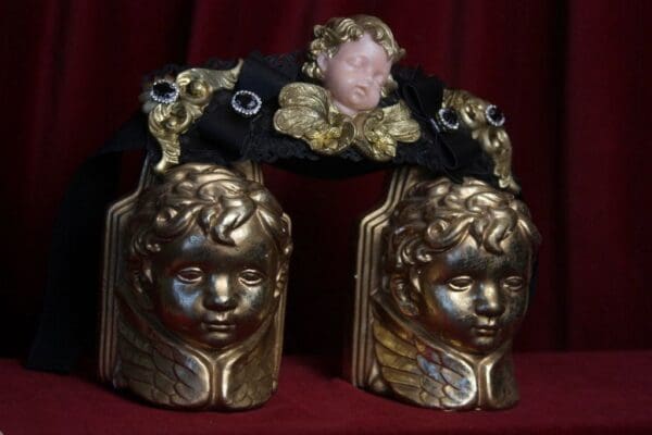 SOLD! 1758 Total Baroque Vivid Cherub Bow Waist Belt - Image 6