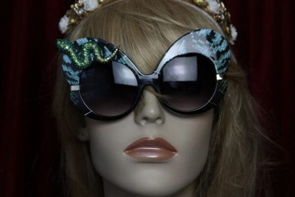 SOLD!1872 Trendy Oversized Crystal Snake Sunglasses - Image 5