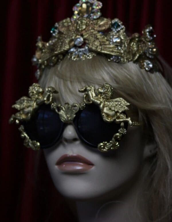 SOLD! 1877 Total Baroque Faced Gold Cherubs Swan Embellished Sunglasses Shades - Image 6