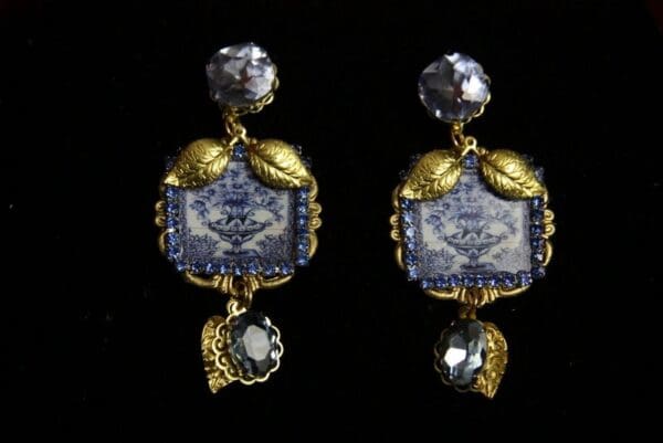 SOLD! 1928 Blue Vase Designer Inspired Leaf Earrings studs - Image 8