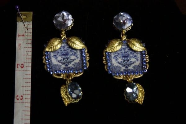 SOLD! 1928 Blue Vase Designer Inspired Leaf Earrings studs - Image 7