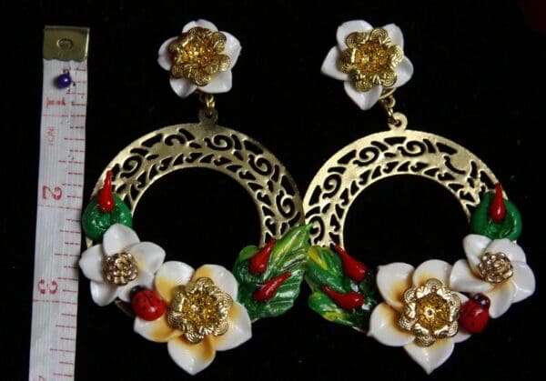 SOLD!1934 Baroque Designer Inspired Ladybug Chilly Round Earrings - Image 4