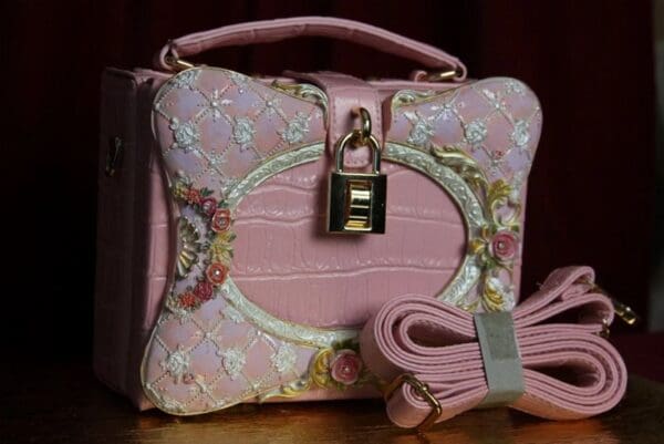 SOLD! 1936 Designer Inspired Sweet Cake Pink Trunk Handbag - Image 6