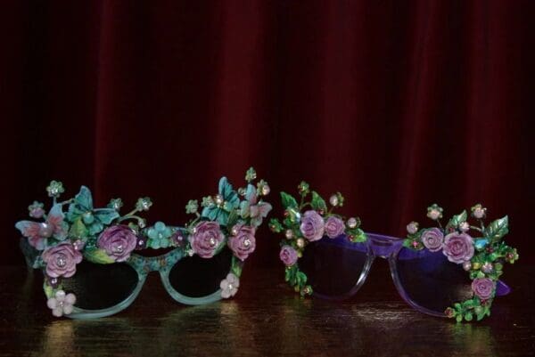 SOLD! 1959 Vivid Butterfly Hand Painted Flower Pastel Aqua Shades - Image 7