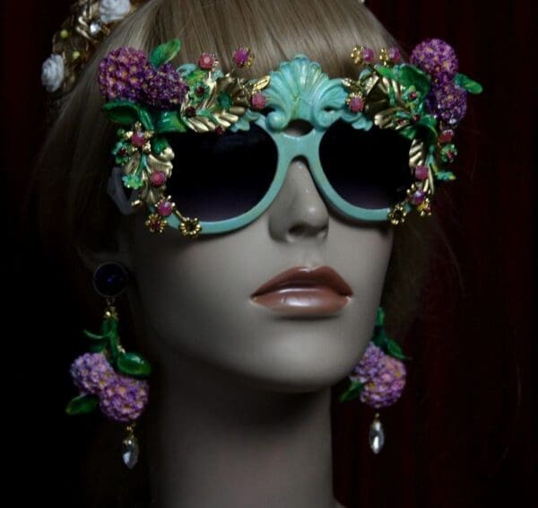 SOLD! 1963 Aqua Hydrangea Hand Painted Leagf Embellished Sunglasses - Image 6