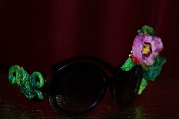 SOLD!1965 Hand Painted Tulip Irregular Sunglasses Shades - Image 8