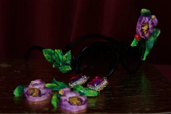 SOLD! 1973 Dark Purple Hand Painted Tulip Sunglasses Shades - Image 6