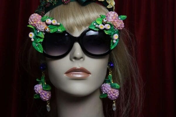 SOLD! 1979 Hydrangea Bee Vivid Embellished Sunglasses - Image 8