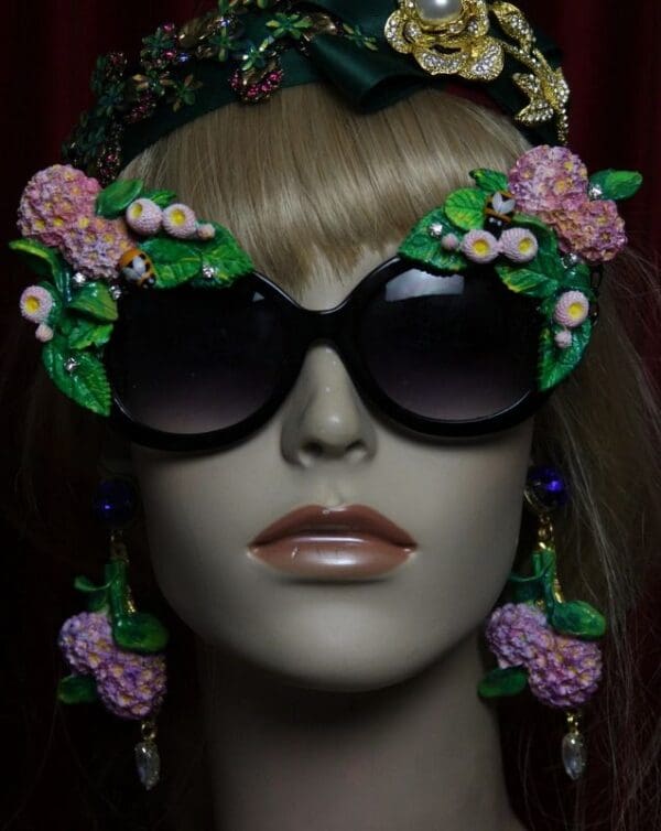 SOLD! 1979 Hydrangea Bee Vivid Embellished Sunglasses - Image 7