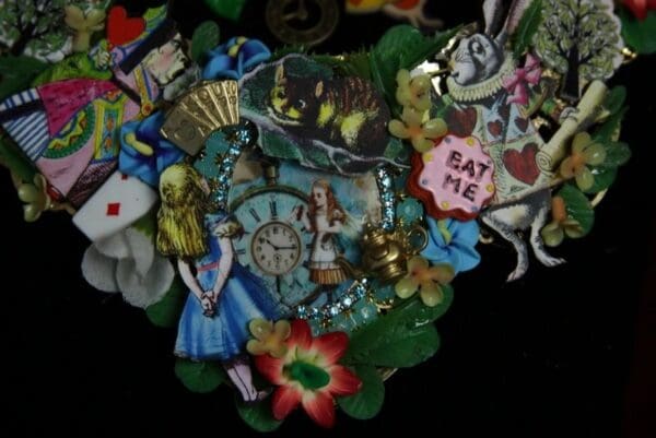 SOLD!1995 Set Of Alice In Wonderland Earrings+ Necklace - Image 5