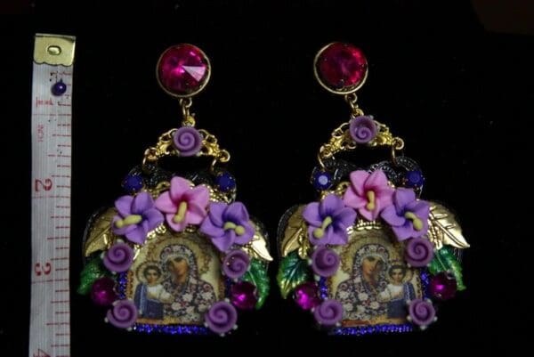 SOLD! 2003 Virgin Mary Flower Icon Black Filigree Stunning Earrings - Image 7