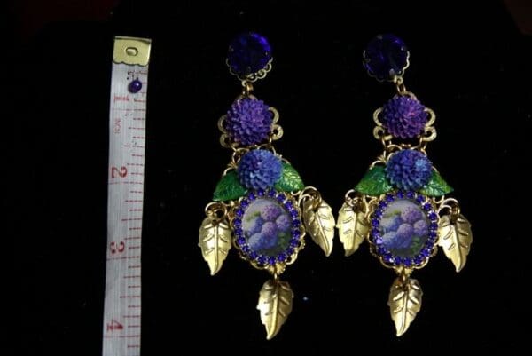 SOLD! 2007 Hydrangea Leaf Stunning Victorian Earrings Studs - Image 8