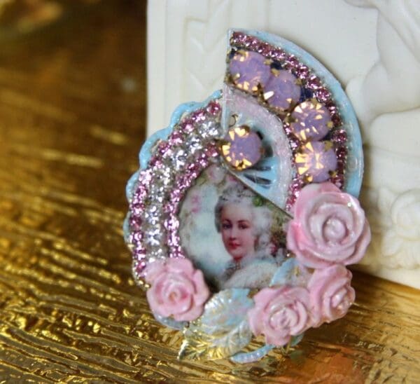 SOLD! 2016 Marie Antoinette Fan Crystal Adjustable Cocktail Ring - Image 6