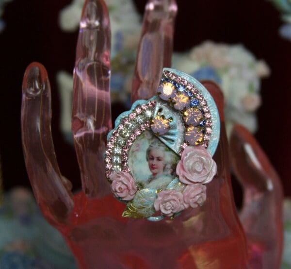 SOLD! 2016 Marie Antoinette Fan Crystal Adjustable Cocktail Ring - Image 9
