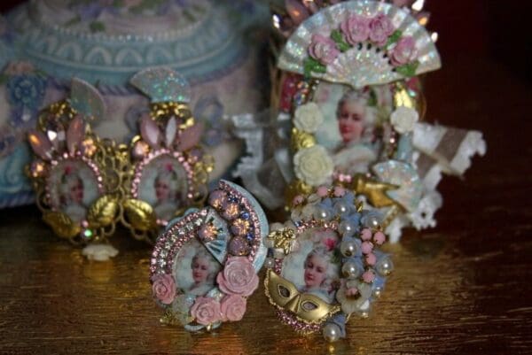 SOLD! 2017 Marie Antoinette Adjustable Cocktail Huge Ring - Image 8