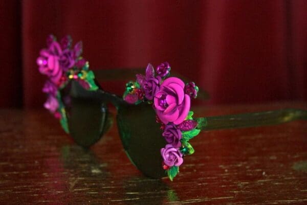 SOLD! 2033 Green Clear Fuchsia Roses Embellished Sunglasses - Image 4