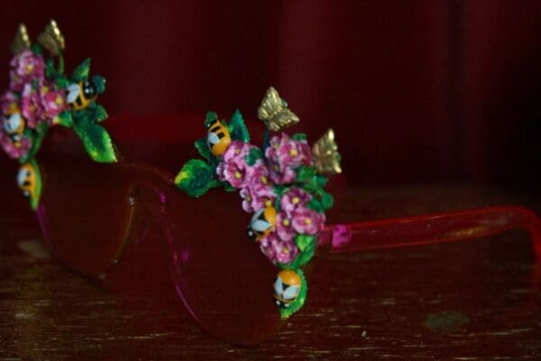 SOLD! 2034 Pink Clear Bee Hand Painted Flower Sunglasses - Image 9