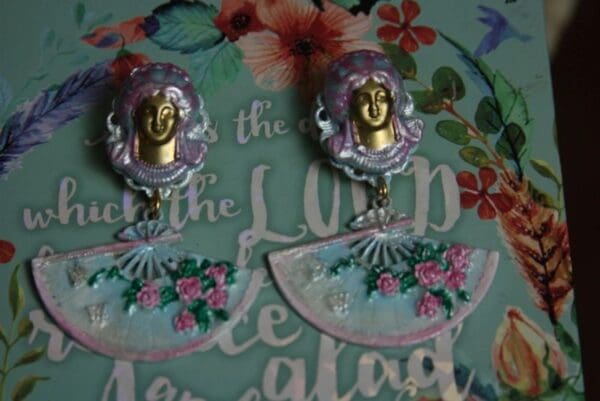 SOLD! 2054 Marie Antoinette Fan Hand Painted PAstel Studs Earrings - Image 3