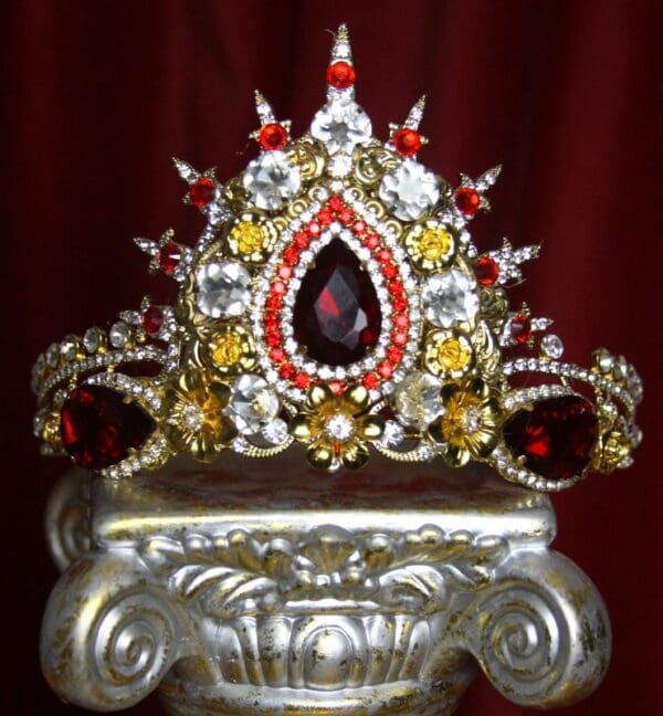 SOLD! 2131 BAroque Red Crystal Star Stunning Tiara Crown - Image 8