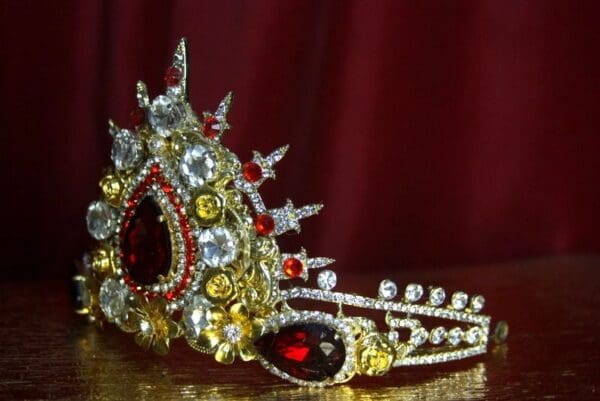 SOLD! 2131 BAroque Red Crystal Star Stunning Tiara Crown - Image 6