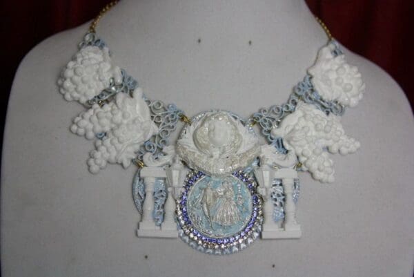 SOLD! 2137 Set Of Roman Hand Painted Blue White Grapes Cameo Necklace+ Earrings - Image 3
